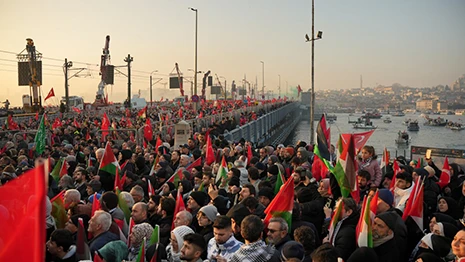 Haber: Hundreds of Thousands March in Galata for Gaza